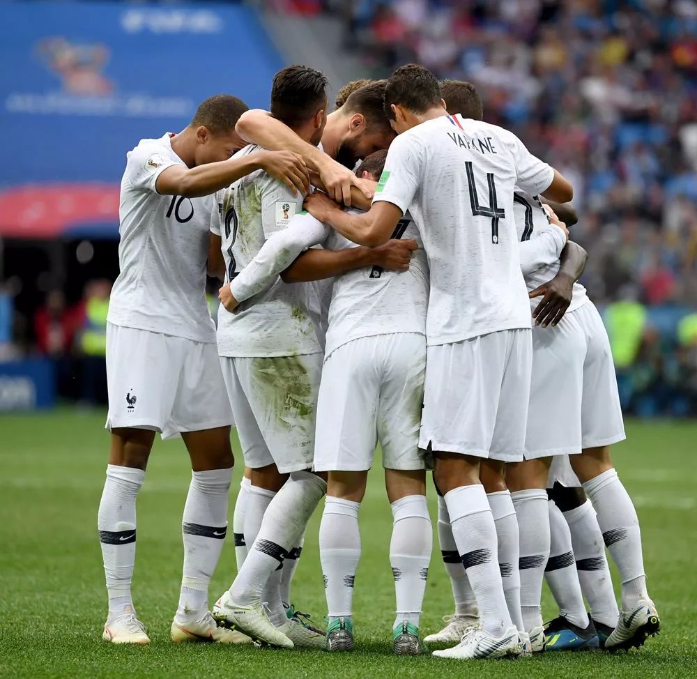 乌拉圭力克阿森纳，格列兹曼扛起全队