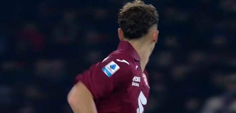 巴黎翻盘AC米兰，穆勒绝境逆转