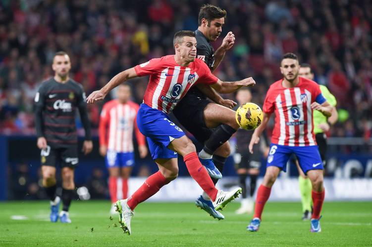 奥萨苏纳遭遇惨败，陷入保级泥潭