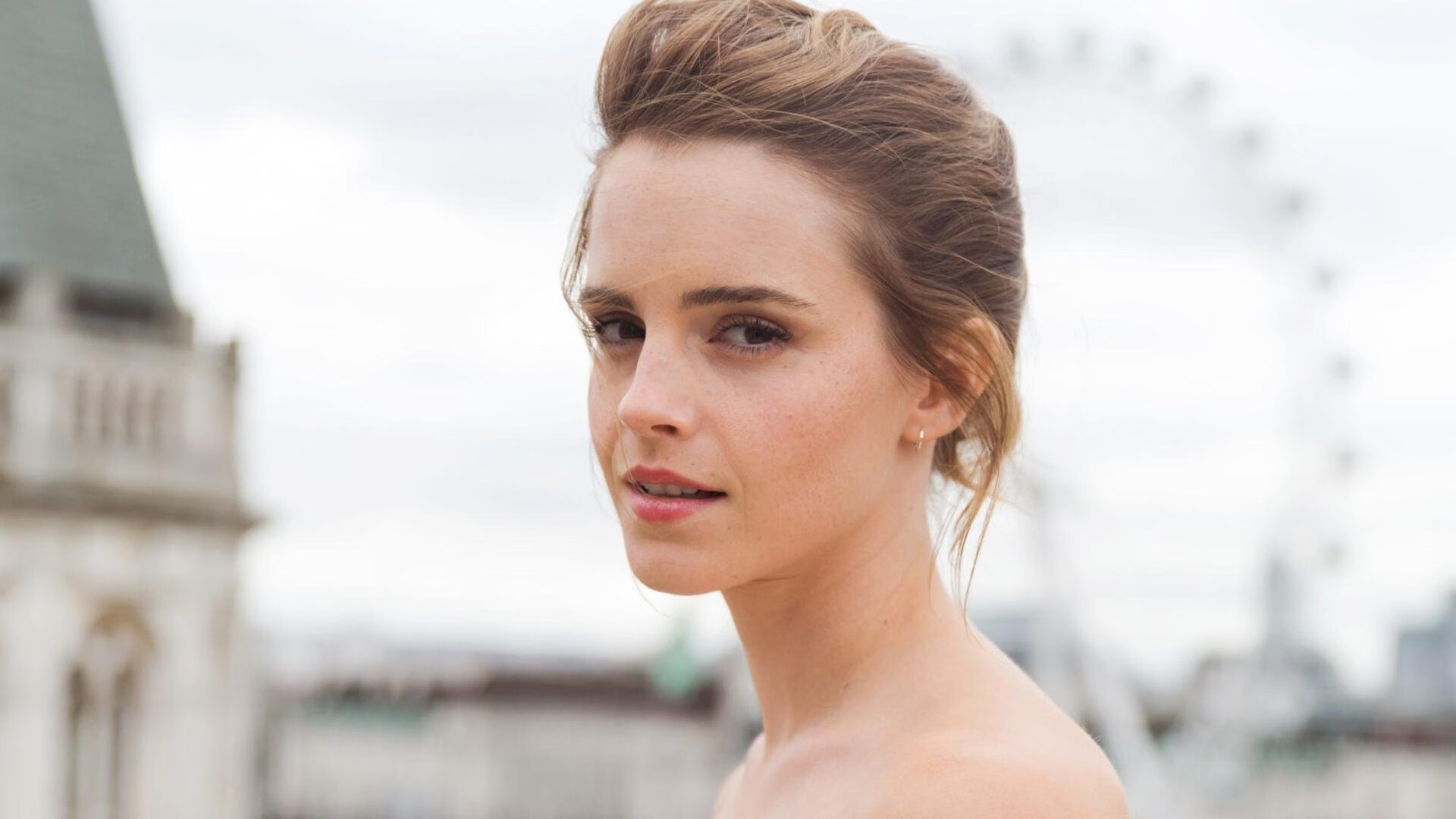 绿茵场外的国家德比，当西甲焦点战遇上切尔西的希腊神话