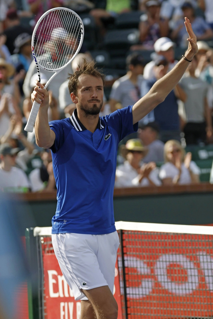 拉沃尔杯鏖战法网，梅德韦杰夫统治全场