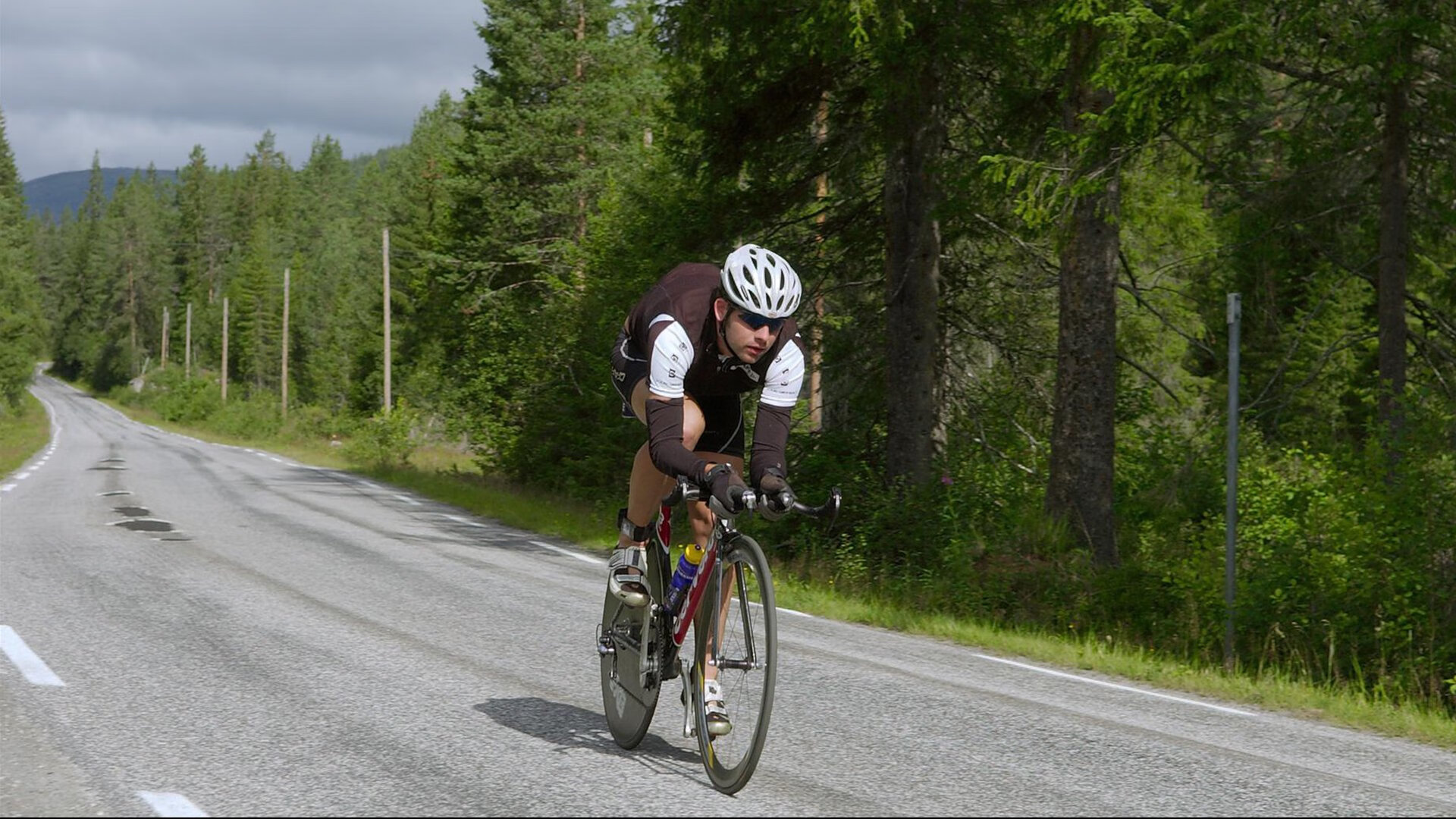 布雷默的伦敦雨夜，当秘鲁心跳在温布利停摆